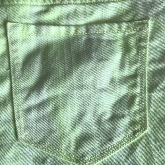 ✨Sold✨ Old Navy Neon Bleach Dyed Yellow The Diva Jean Shorts Size 4 - Picture 9 of 12